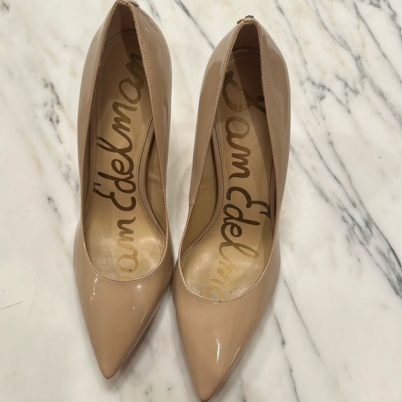 Hazel pointed patent pumps - Picture 3 of 7